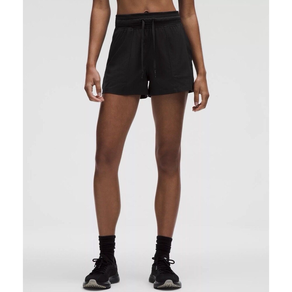 Lululemon License to Train High Rise Short 4" Black Women Size 4 LW7CCGS